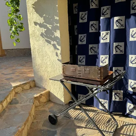 Pareada Con Piscina Privada